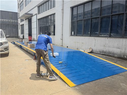 自帶斜坡地磅 方便，快捷，高效，精準。